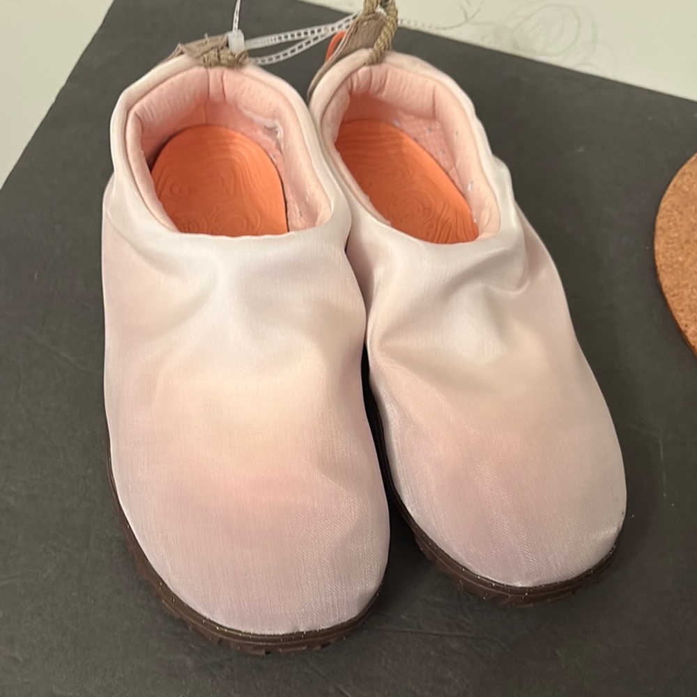Nike ACG shoes miles toggle light pink brown soles new size 9